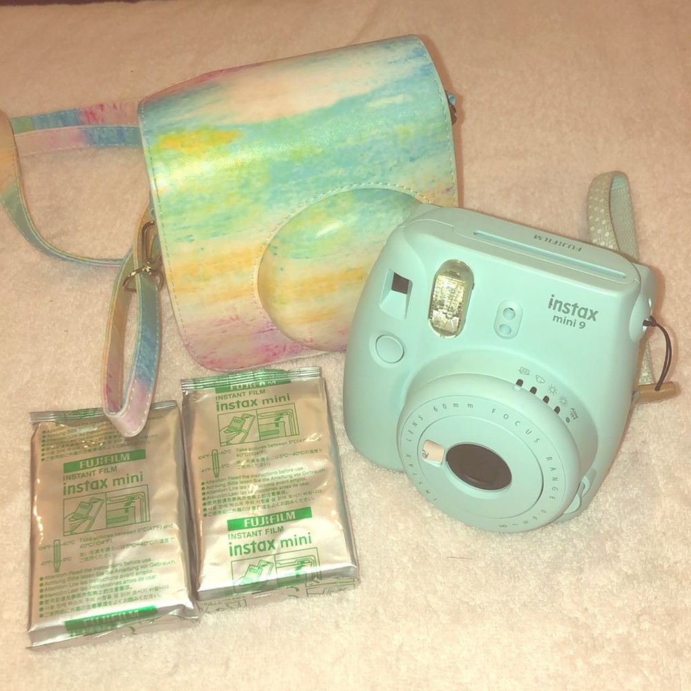 Fujifilm Instax Mini 9 camera &Case Christmas gift